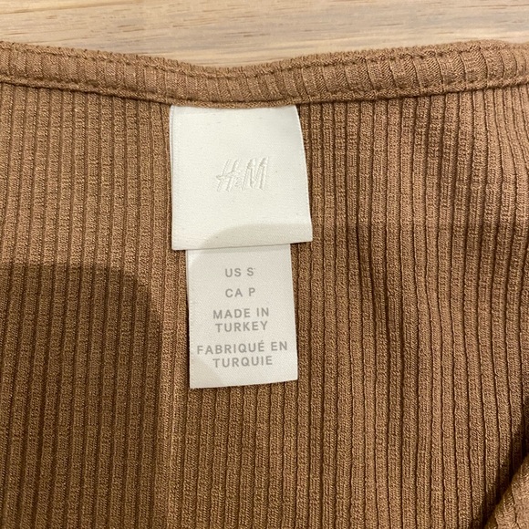 Black and Khaki crop top - Picture 4 of 4